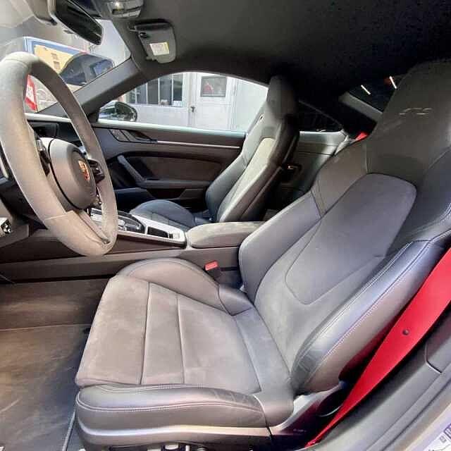 Porsche 992 Carrera 4 GTS 4 ruote sterzanti LiftSystem
