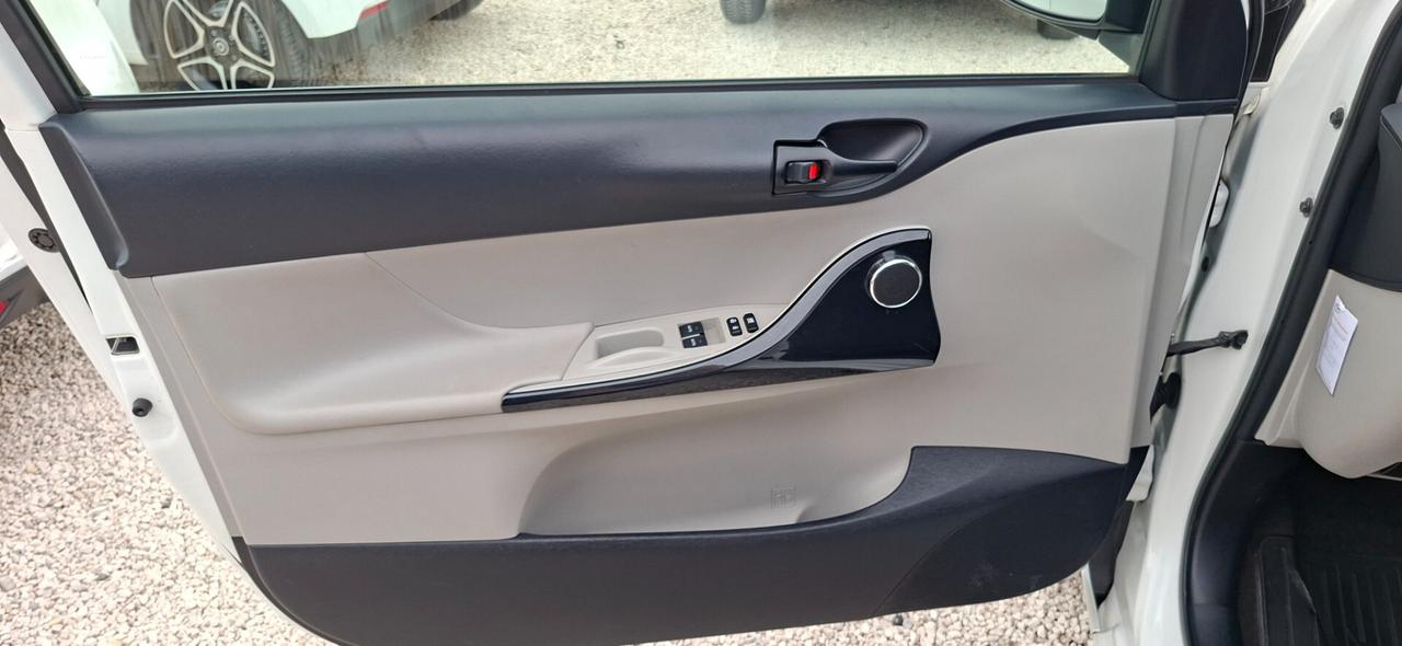 Toyota iQ 1.0