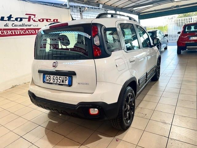 Fiat Panda 1.0 FireFly S&S Hybrid City Cross TRUSSARDI