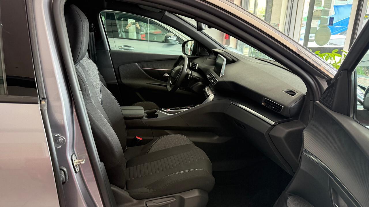 Peugeot 3008 1.5 130 CV AUTOMATICA