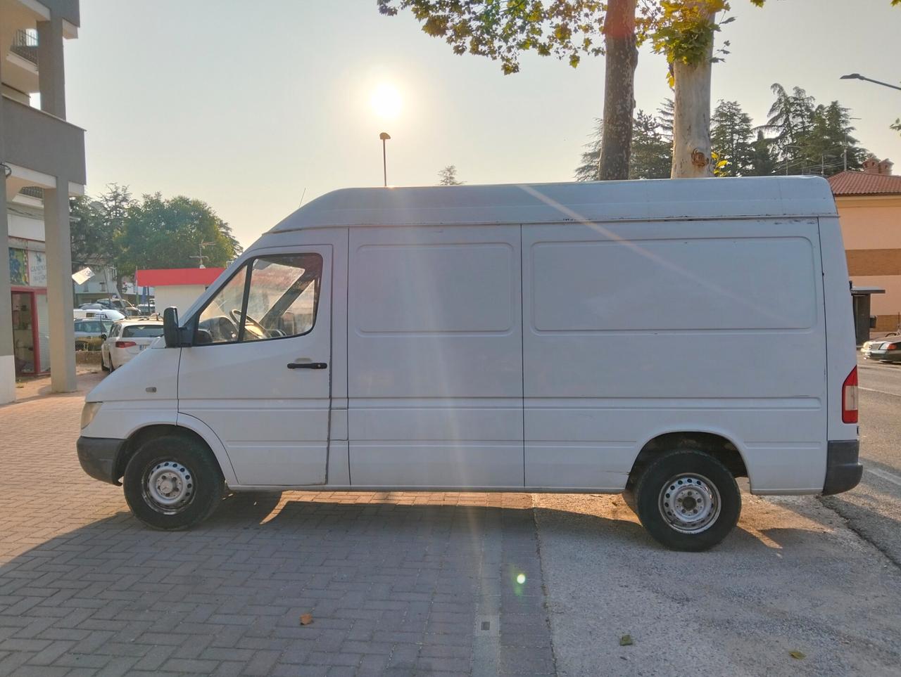 MERCEDES SPRINTER