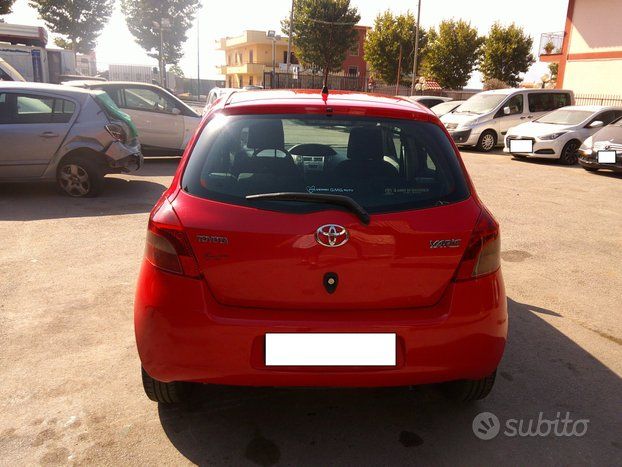 Toyota Yaris 2007 photo 3