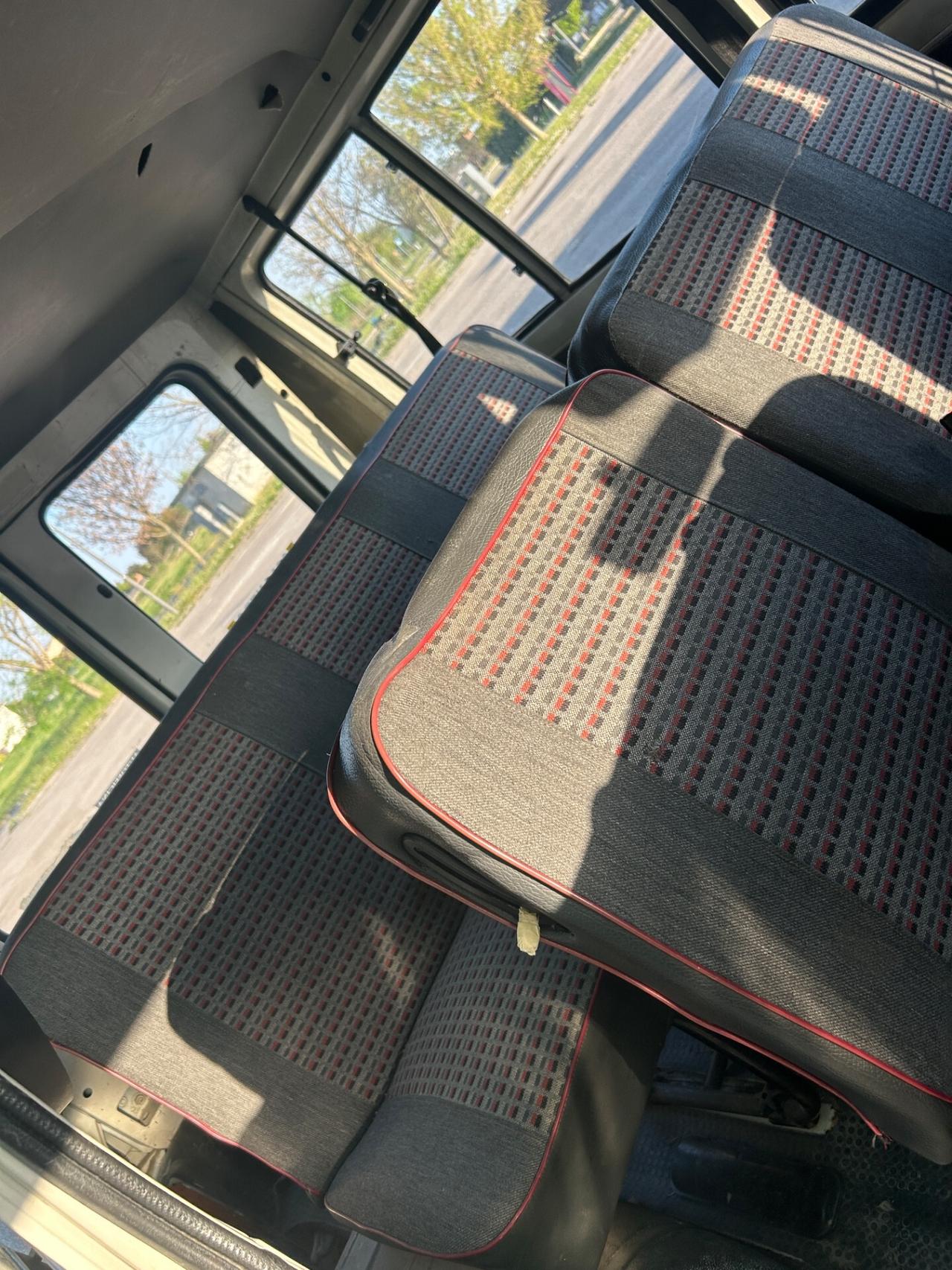 Renault Trafic furgone 4x4 posti 9