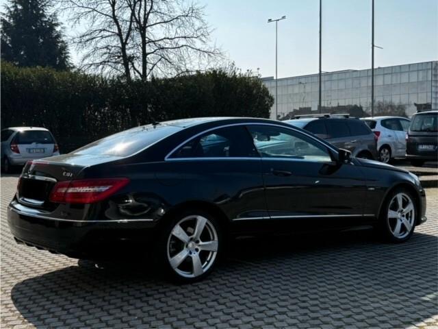 Mercedes-benz E 220 E 220 CDI Coupé BlueEFFICIENCY