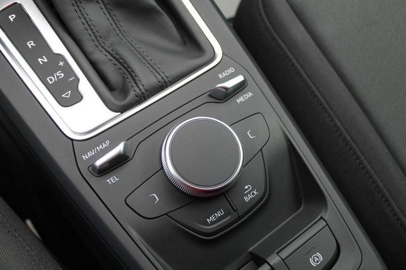 Audi Q2 30 TDI S tronic Business