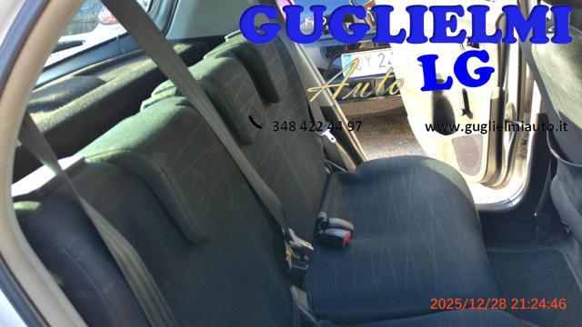 TOYOTA Yaris 1.3 5 porte Sol