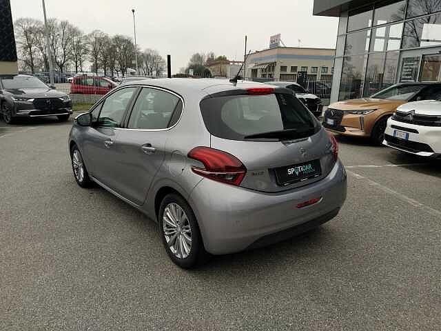 Peugeot 208 1.2 PureTech 82cv ALLURE 5 Porte USATO GARANTITO