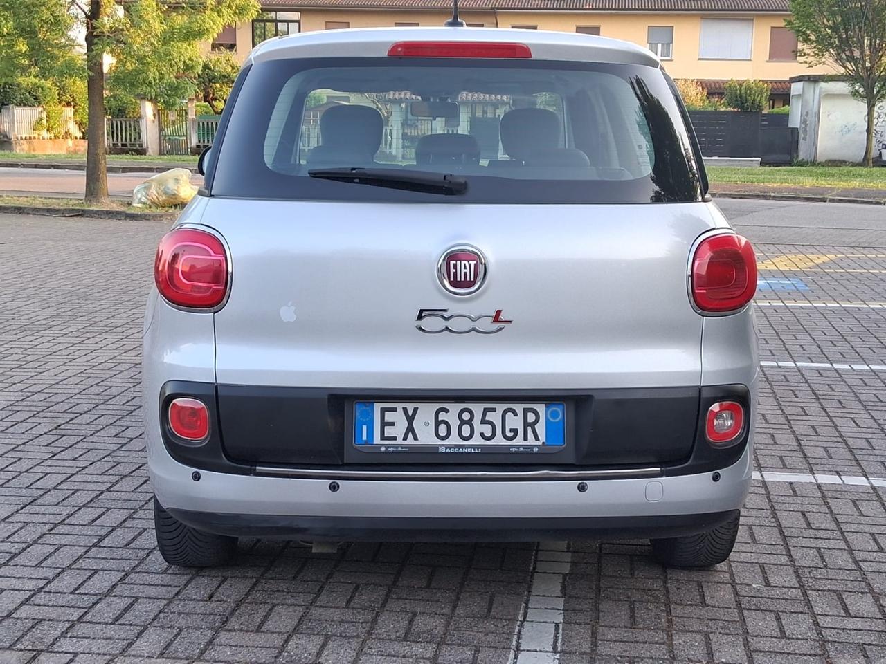 Fiat 500L. LIVING 1.6 Multijet 120 CV Lounge..CELL 320 147 1147 WUATSAPP