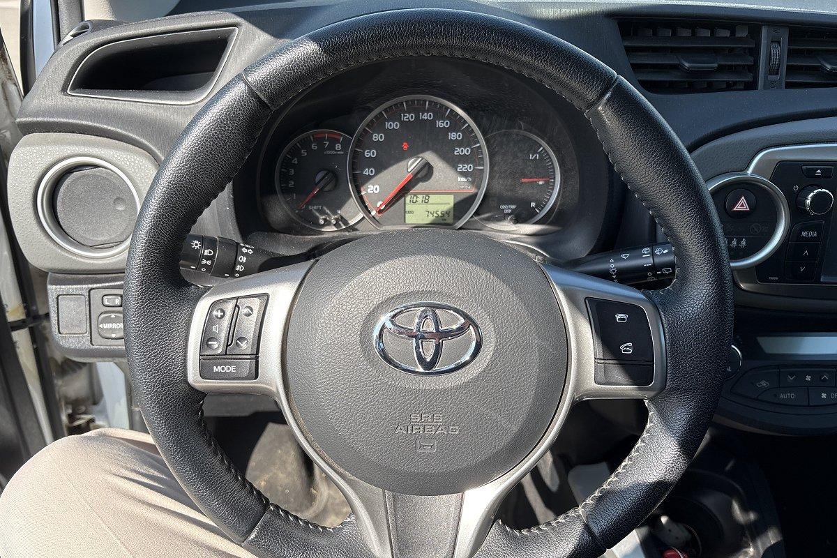 TOYOTA Yaris 1.0 5 porte Lounge