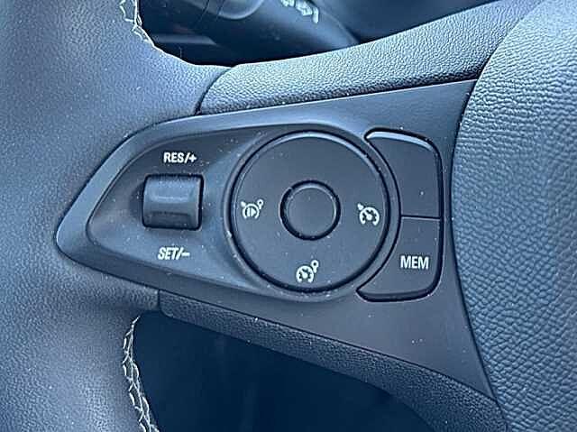 Opel Corsa 1.2 75 CV Design & Tech
