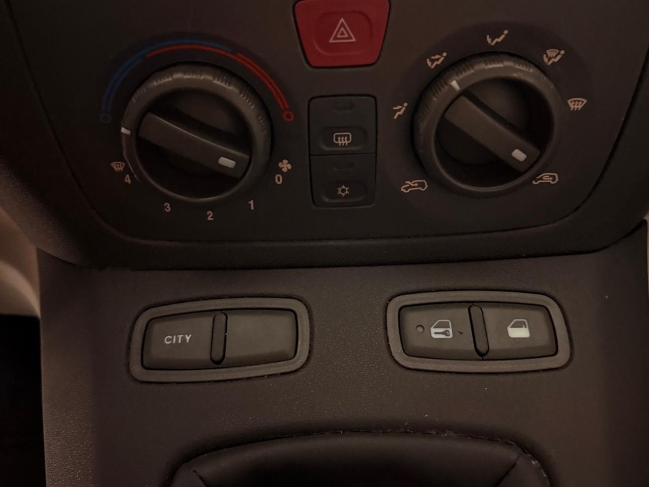 FANTASTICA FIAT IDEA CON SOLI 33.041 KM