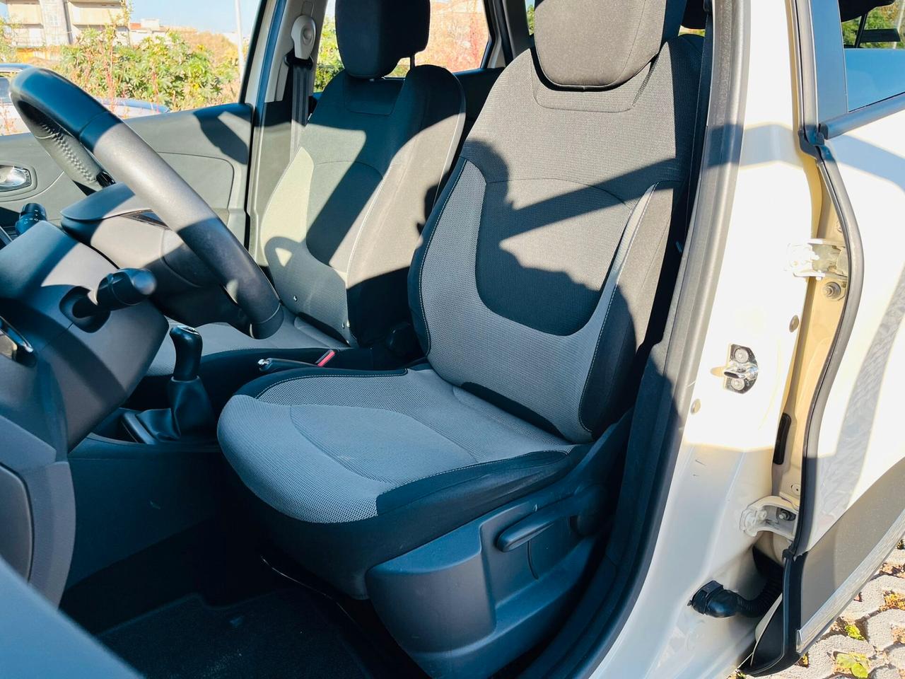 Renault Captur 1.5DCI PARI AL NUOVO FULL 2013