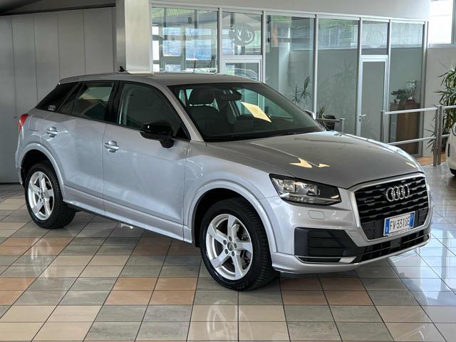 AUDI Q2 35 TDI quattro S tronic Business