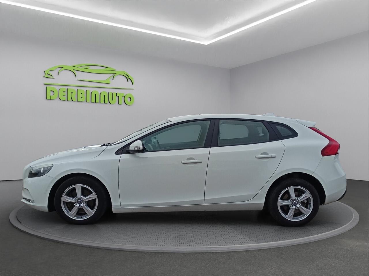 Volvo V40 D2