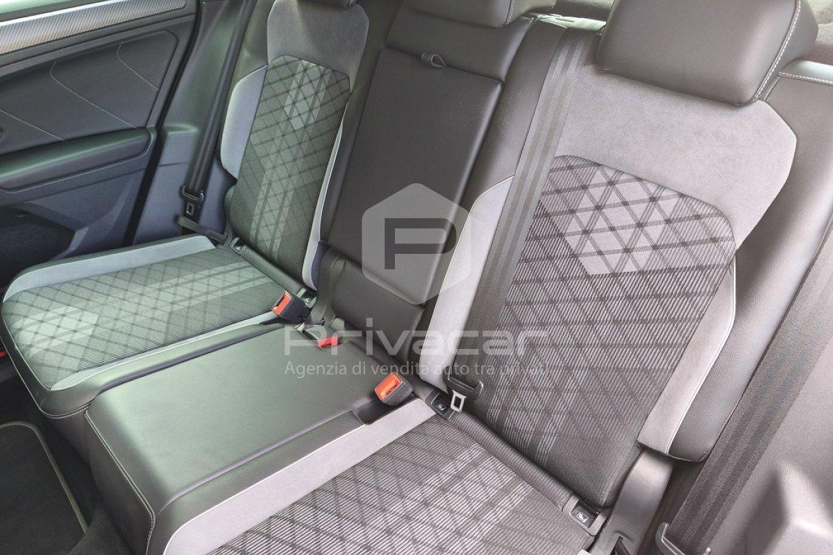 VOLKSWAGEN Tiguan 2.0 TDI 150 CV SCR DSG R-Line