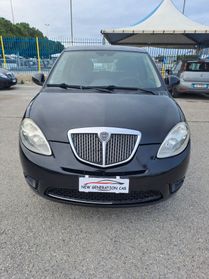 Lancia Ypsilon 1.3 MJT 75 CV Platino