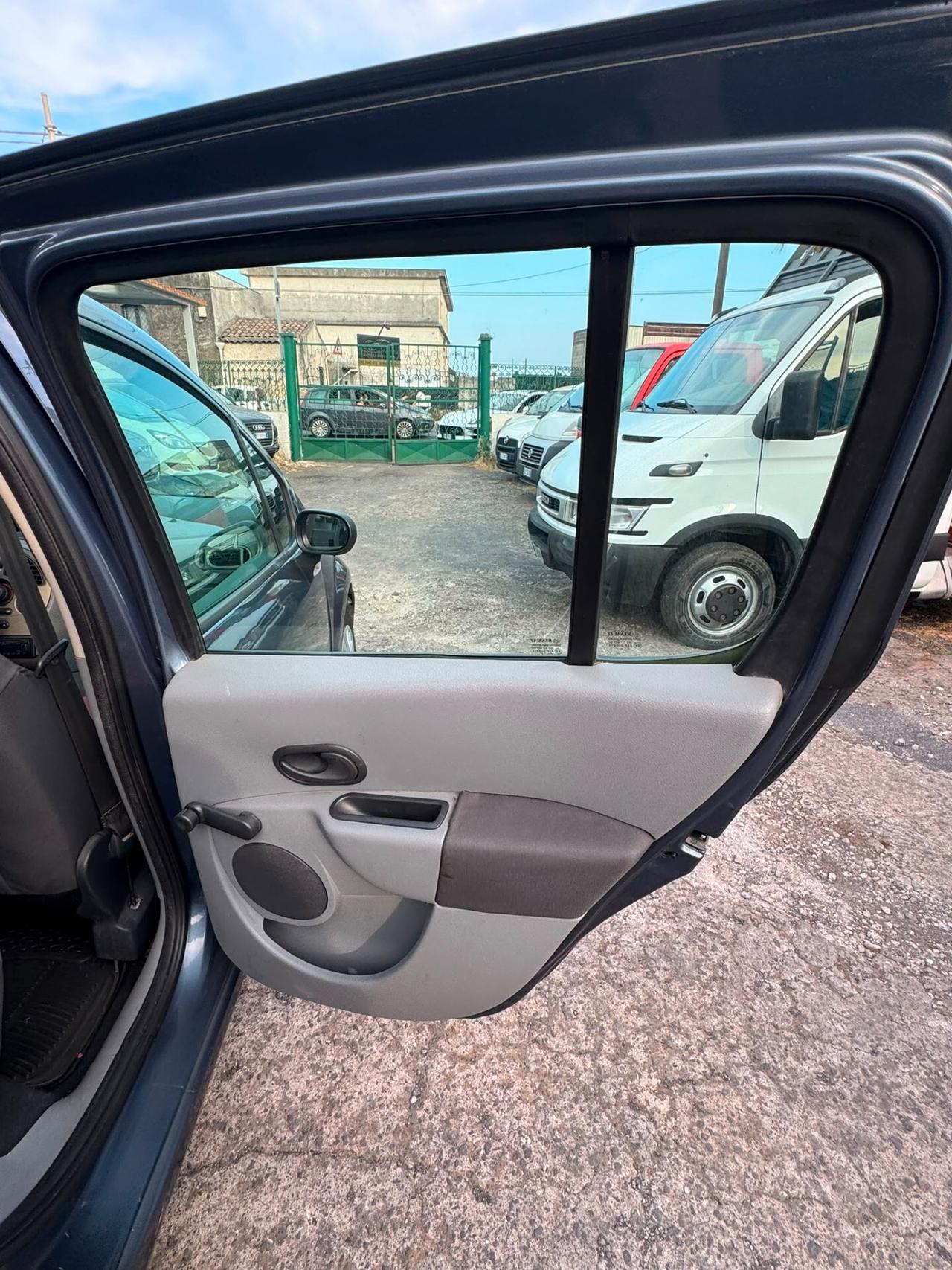 Renault Modus 1.5 dCi 85CV Dynamique