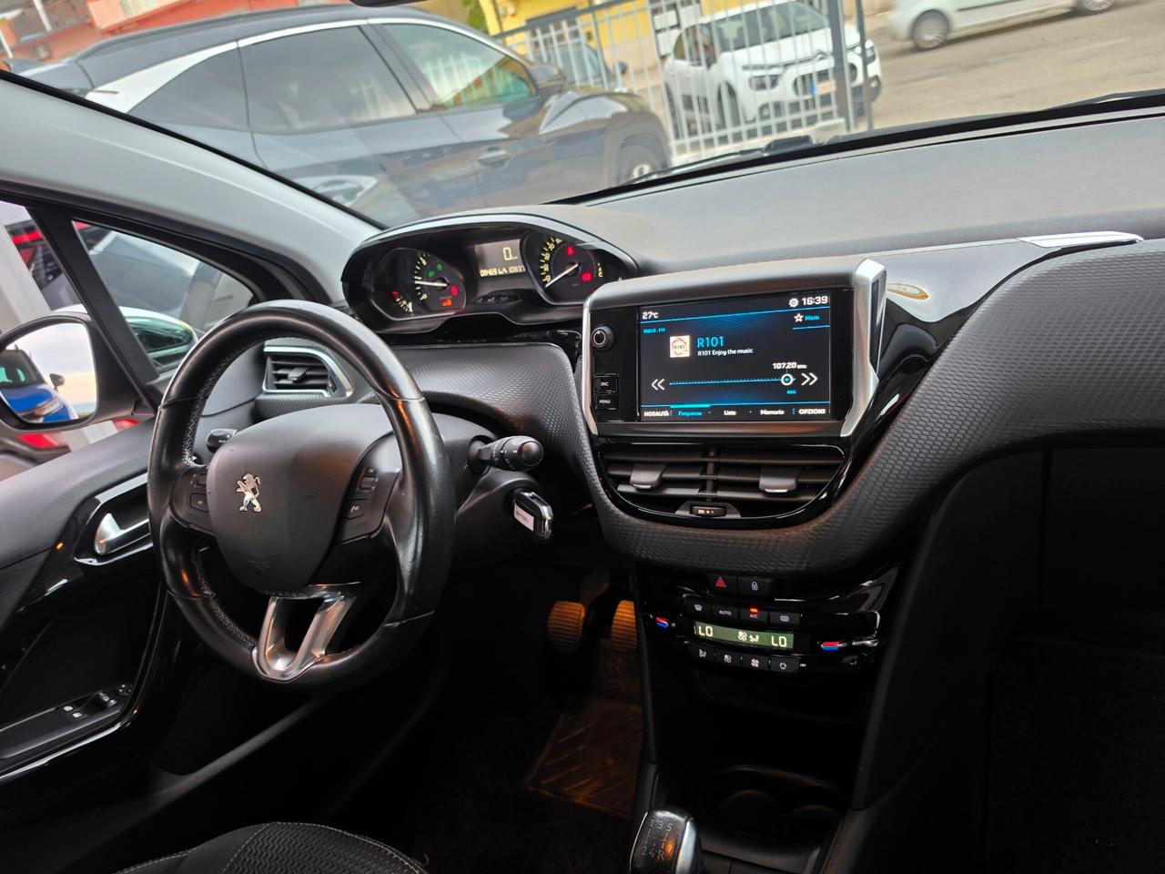 Peugeot 208 BlueHDi 75 5 porte Allure