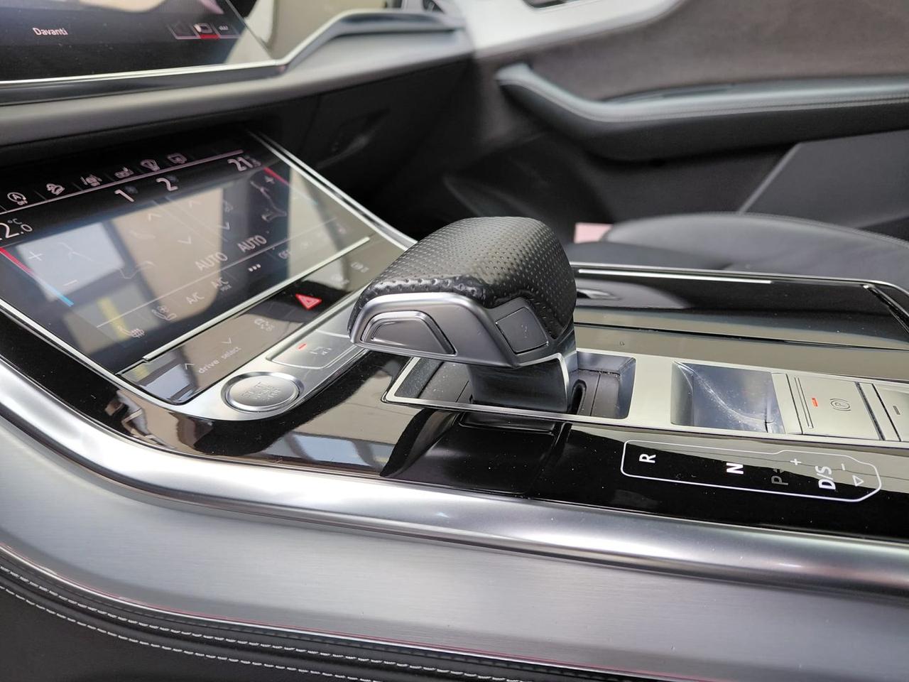 Audi Q8 Sport 3.0 50 TDI MHEV #8399