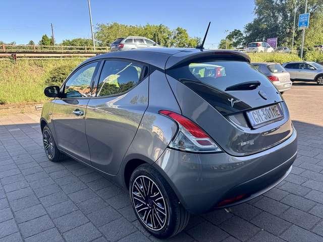 Lancia Ypsilon 1.0 FireFly 70cv Hybrid Silver Plus PROMO