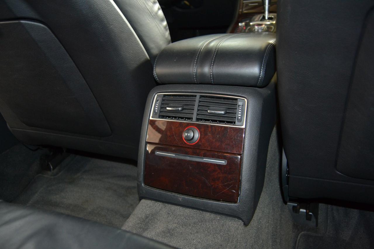 AUDI A8 L 3.0TDI V6 Quattro Navi/Xenon/NoSuperBOLLO