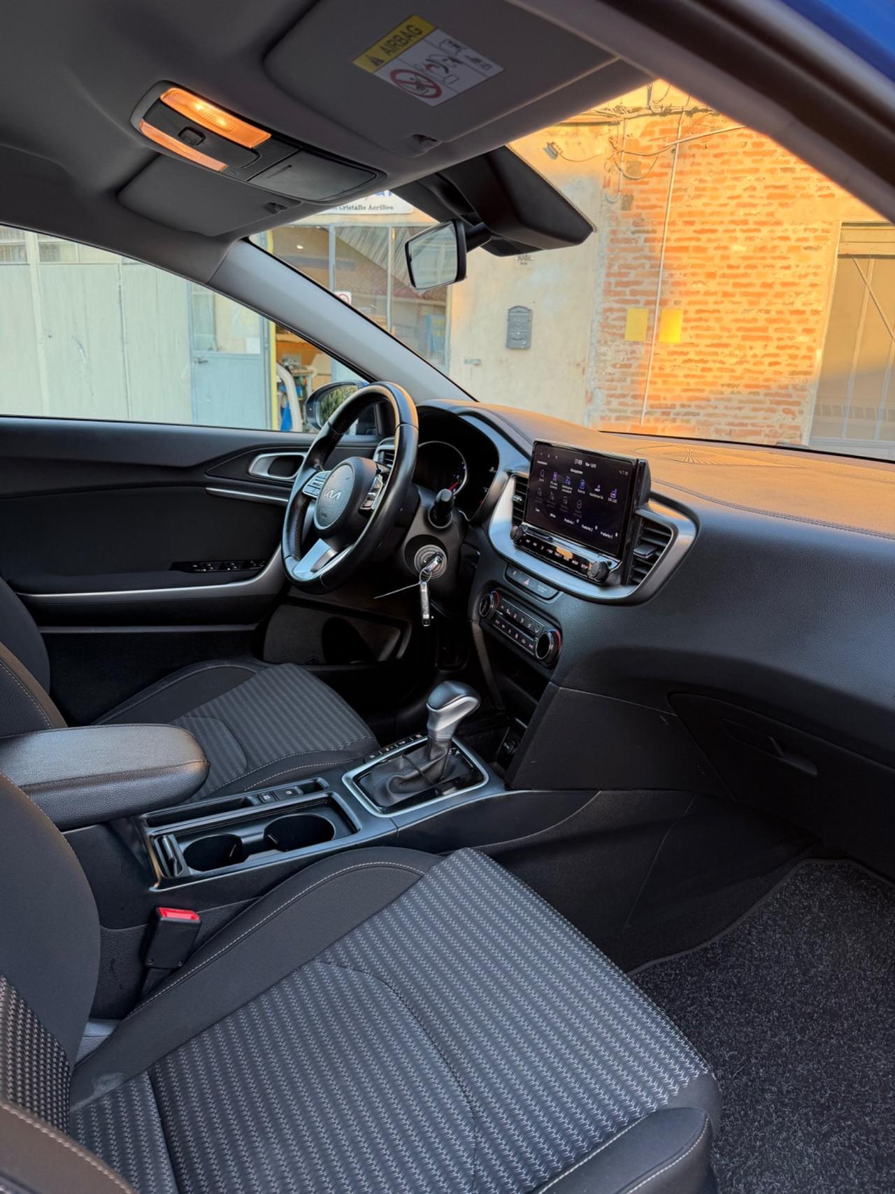 Kia Ceed 1.6 CRDi 136 CV MHEV DCT SW Business