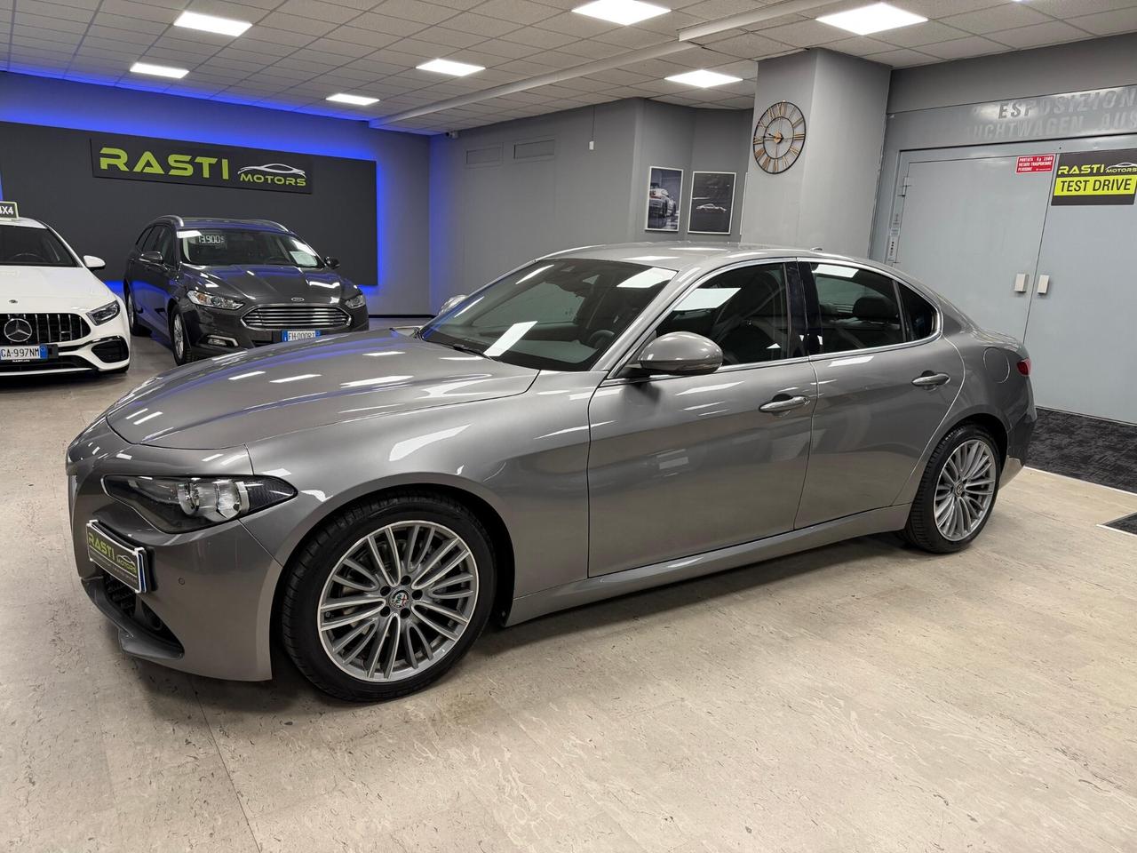 Alfa Romeo Giulia 2.2 Turbodiesel 180 CV AT8 Business Sport Launch Ed.