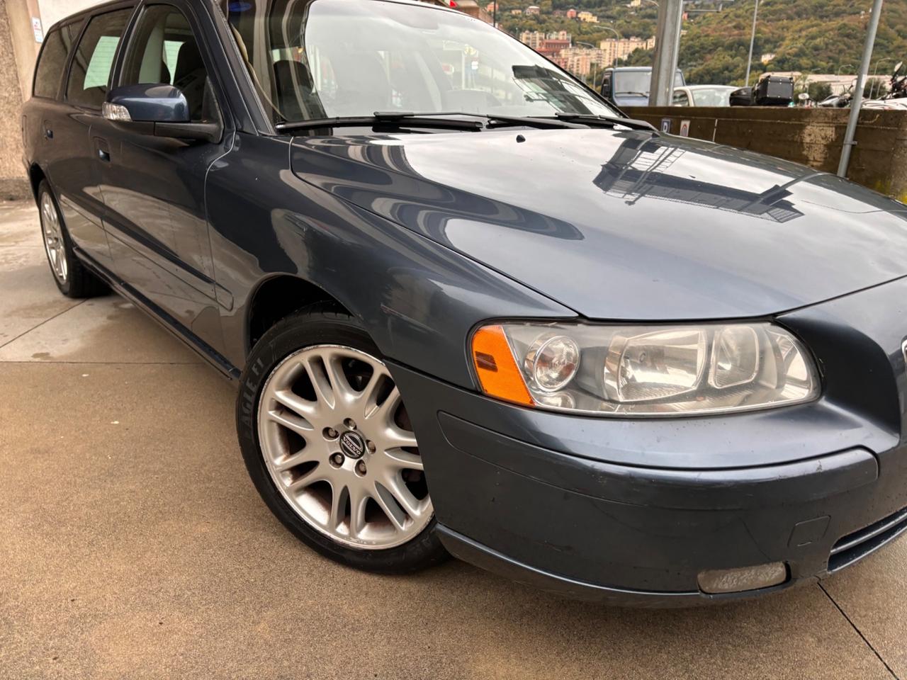 Volvo V70 2.4 D5 Kinetic