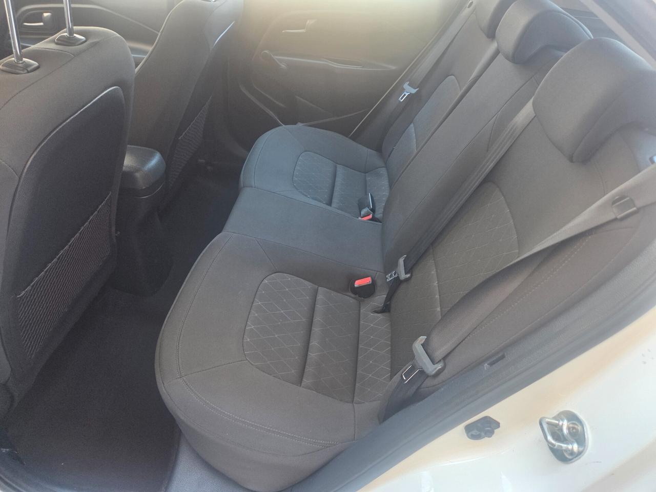 KIA RIO 1.2 BENZINA 83 CV ANNO 2016 KM 110000 CERTIF