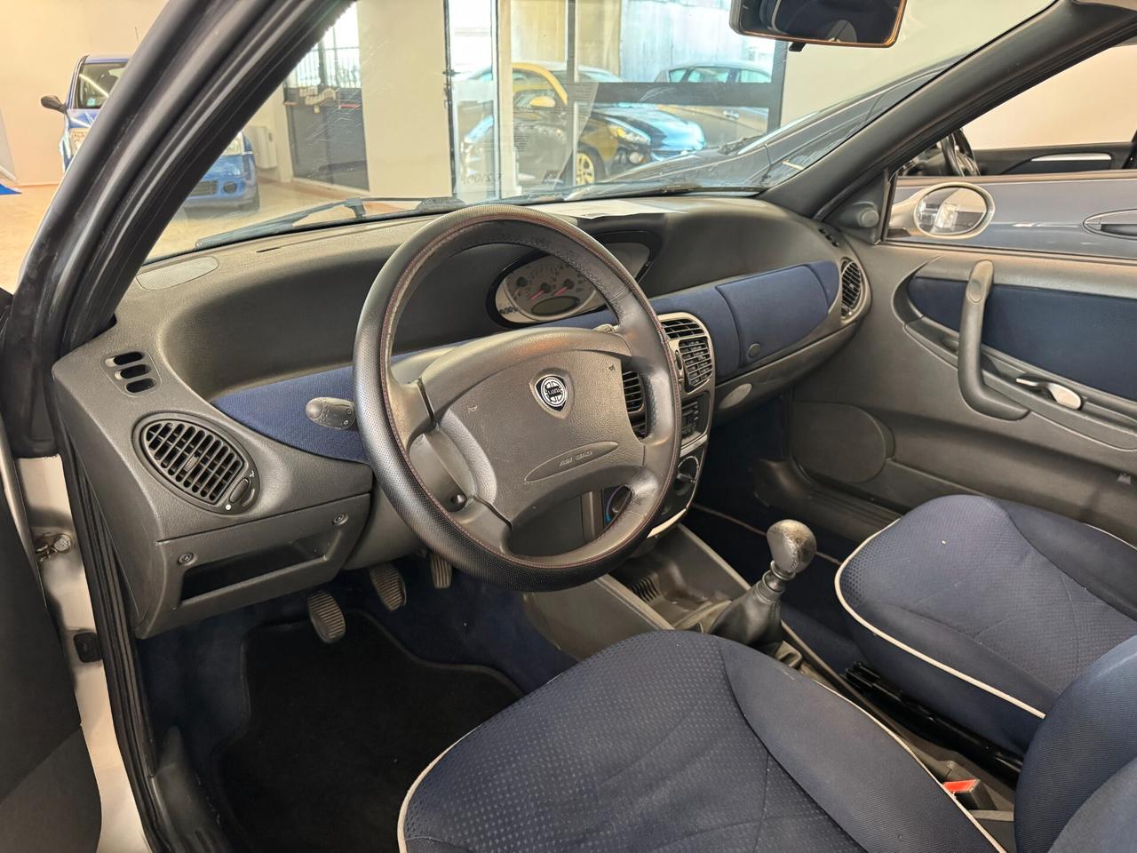 Lancia Y 1.2i cat Elefantino Blu