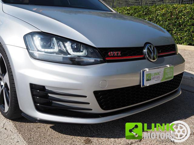 VOLKSWAGEN Golf GTI 2.0 TSI DSG 5p. BlueMotion Technology