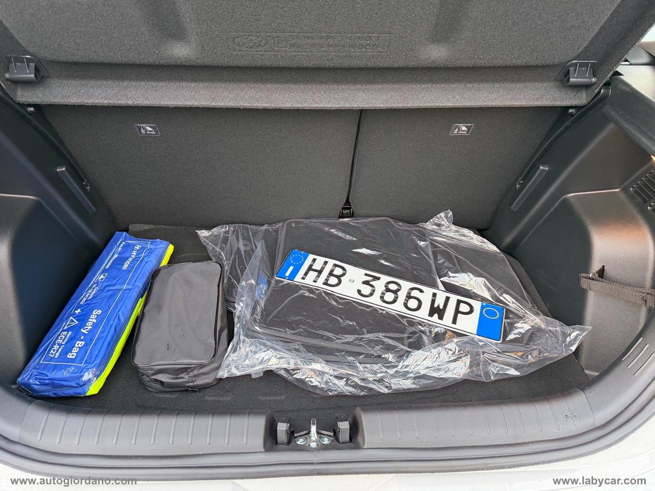 HYUNDAI i20 1.2 MPI MT GPL Connectline LUMEN GREY PEARL