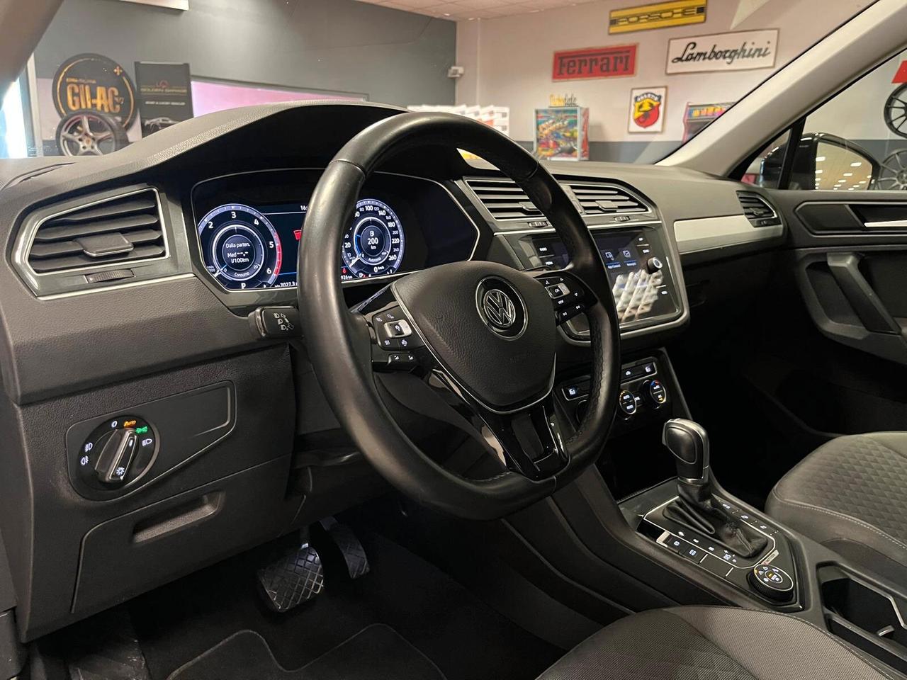 Volkswagen Tiguan 2.0 TDI SCR 4MOTION Sport BlueMotion R-Line