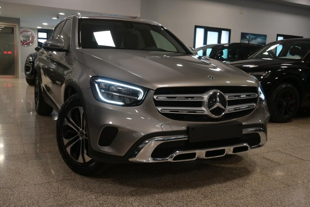 MERCEDES-BENZ GLC 200D 4MATIC 163CV AUTOMATIC BUSINESS SOLUTION ( FARI LED - PELLE - COCKPIT - NAVI PREMIUM - PARK ASSIST - TELECAMERA POST. - CERCHI 18 )