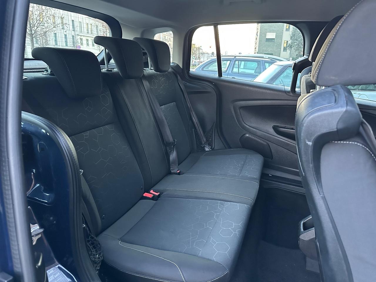 Ford B-Max 1.4 90 CV GPL della casa Titanium