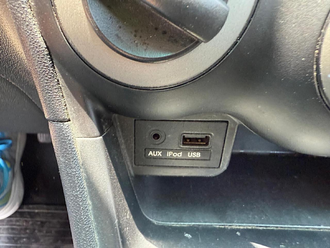 Hyundai i10 1.1 BENZINA - ANNO 04/2012 - NEOPATENTATO