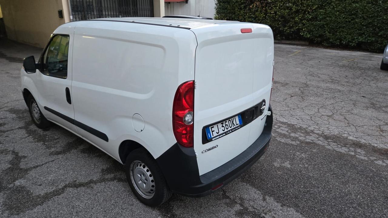 Opel Combo 1.6 CDTi 95CV PC-TN Elective