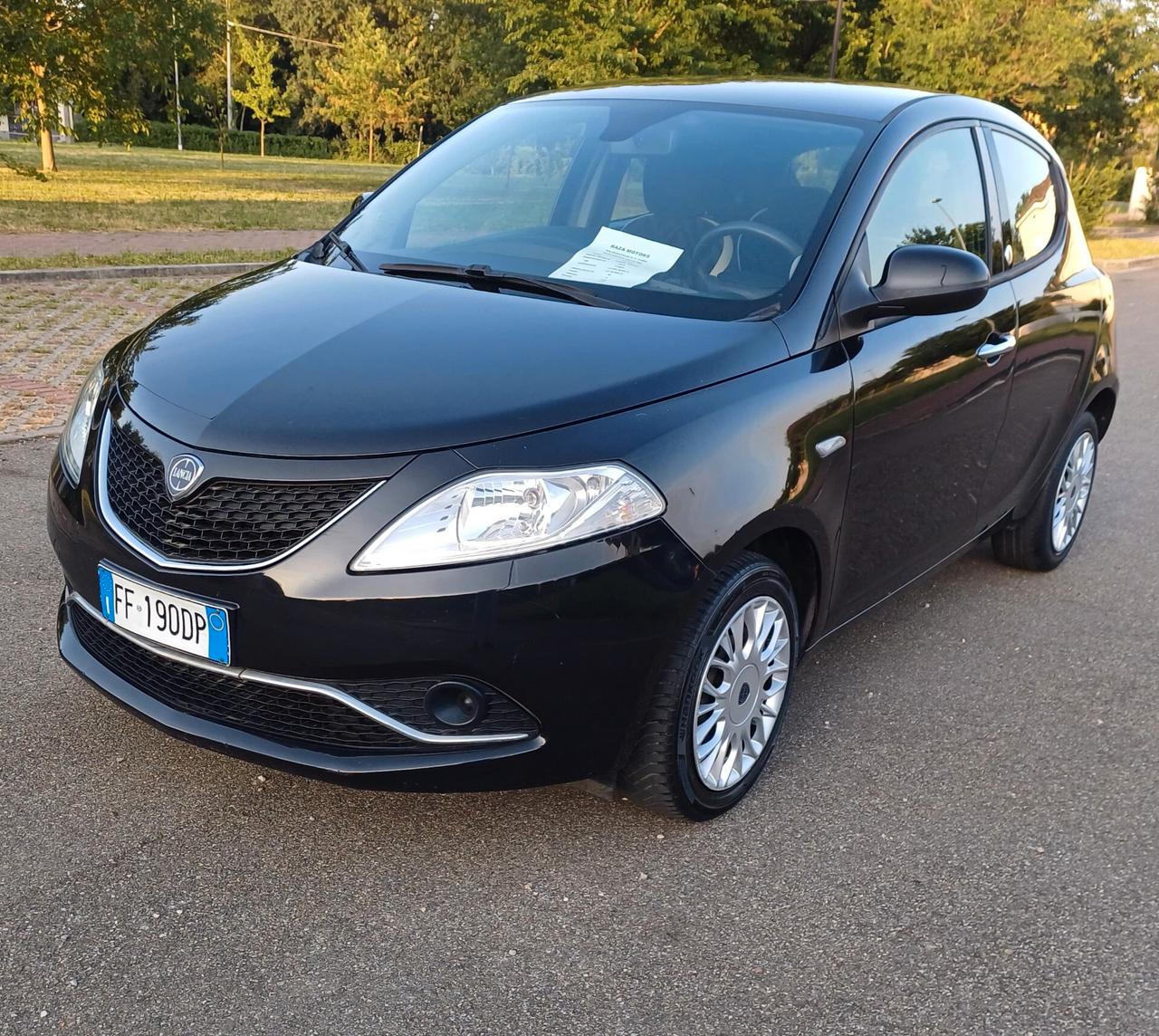 Lancia Ypsilon 1.2 69 CV 5 porte GPL Ecochic Gold