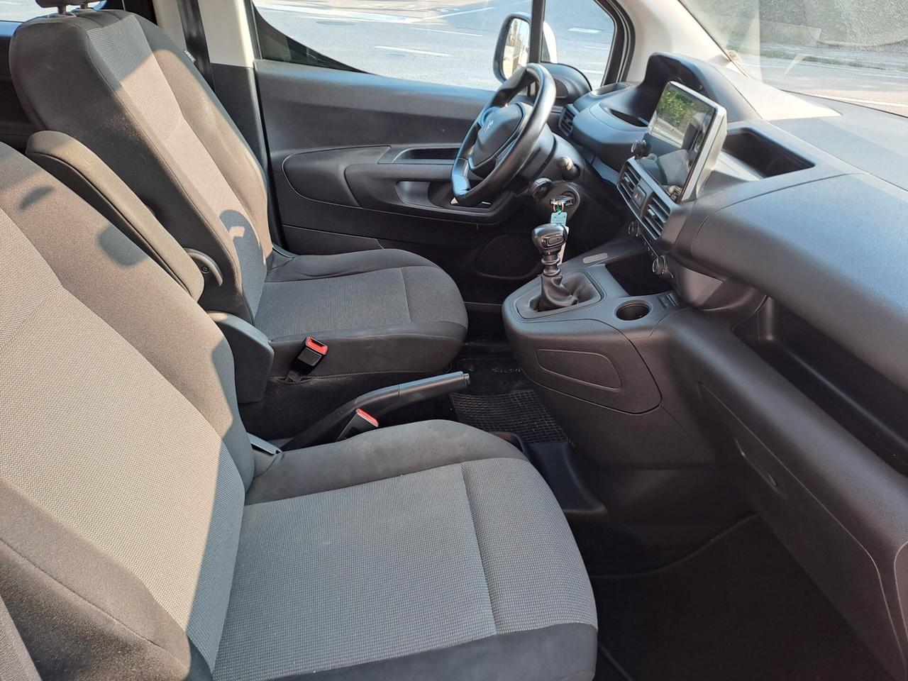 Peugeot Rifter BlueHDi 100 S&S Allure Standard