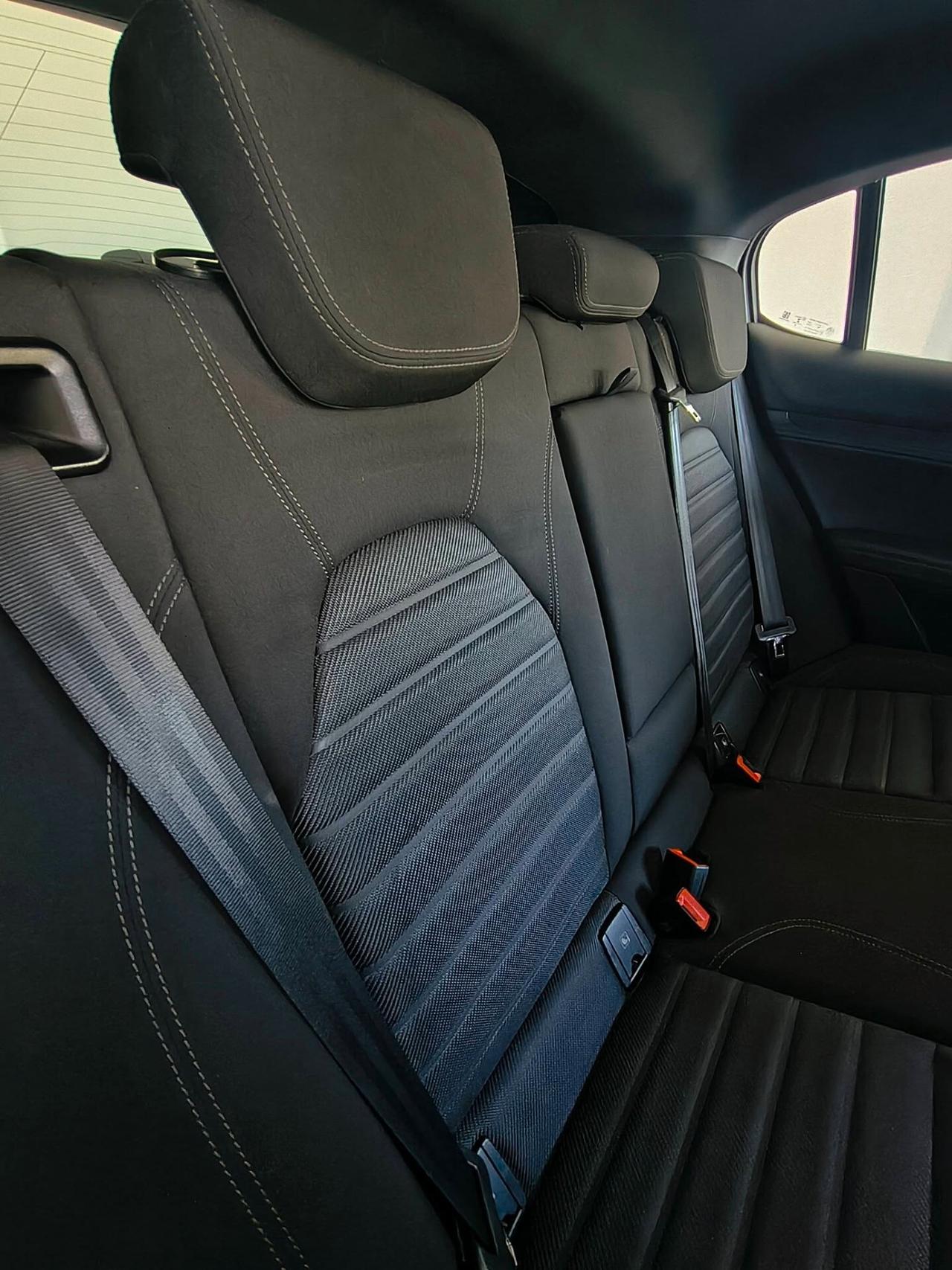 Alfa Romeo Stelvio 2.2 Turbodiesel 160 CV AT8 RWD Business