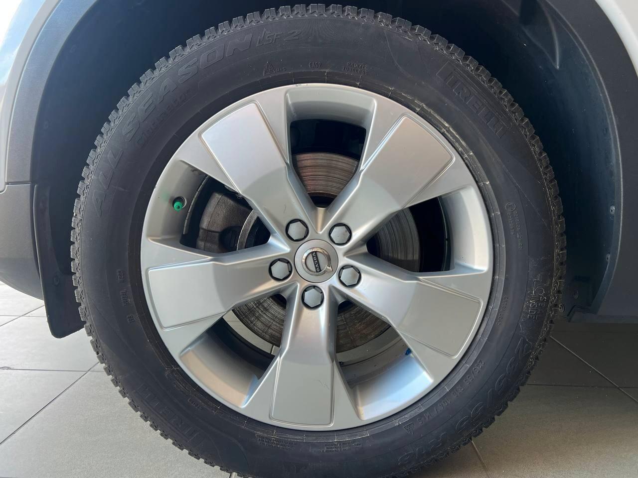 Volvo XC40 T2 Momentum Core