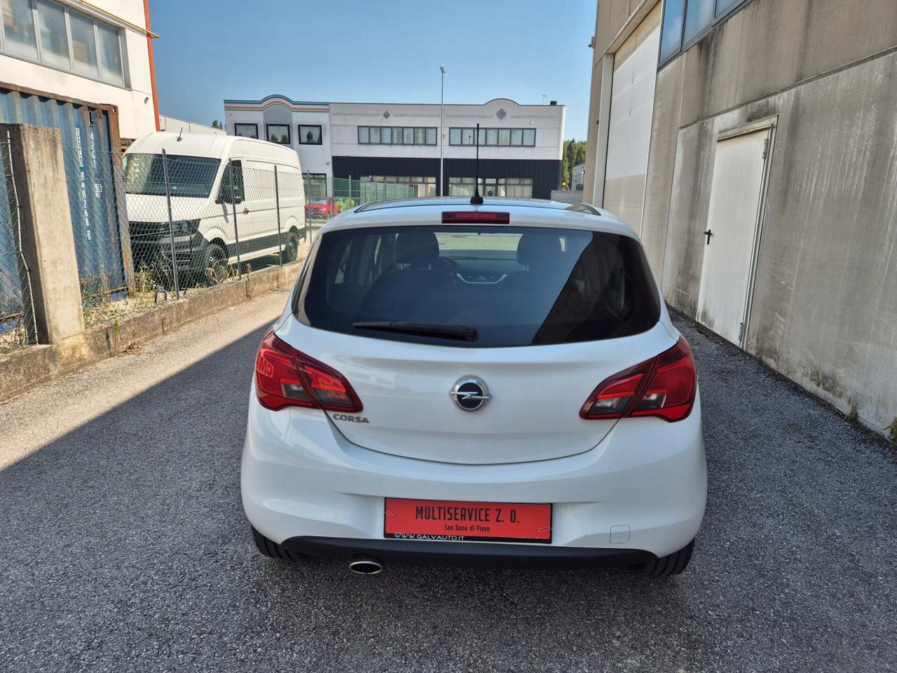 Opel Corsa 1.4 90CV 5 porte Black Edition