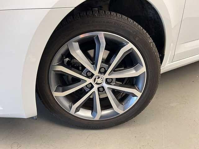 SKODA Octavia 1.4 TSI Wagon Executive G-Tec