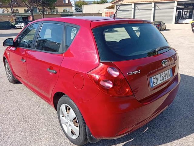 KIA cee'd 111,064km 1.4 109CV 5p. EX Stupenda Bellissima