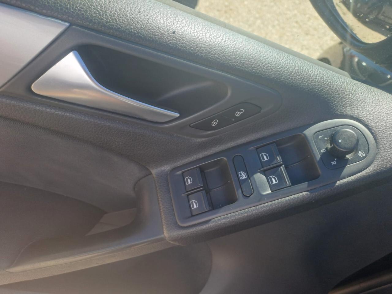 VOLKSWAGEN GOLF VI 1600 TDI