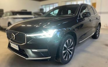 VOLVO XC60 B4 (d) AWD automatico Plus Bright