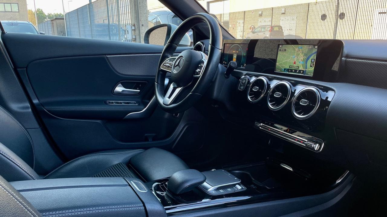 MERCEDES-BENZ CLASSE A180 2.0 PREMIUM 116CV - FULL LED, VIRTUAL COCKPIT, PELLE, NEOPATENTATI