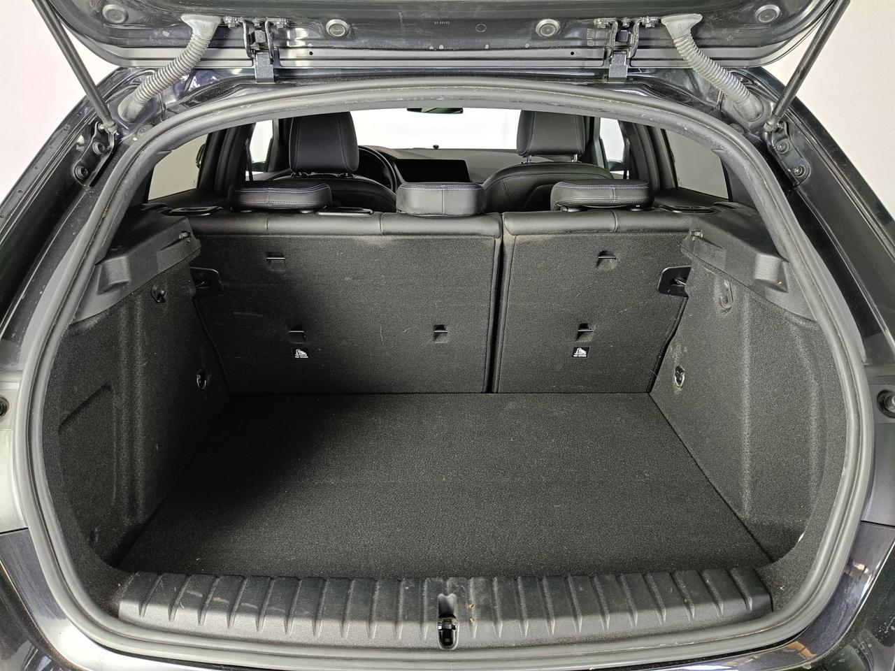 BMW Serie 1 F40 - 118d Msport auto