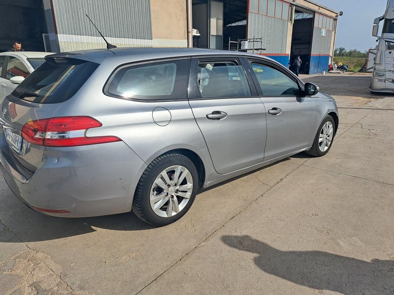 Peugeot 308 1.6 HDI - 2015 SW