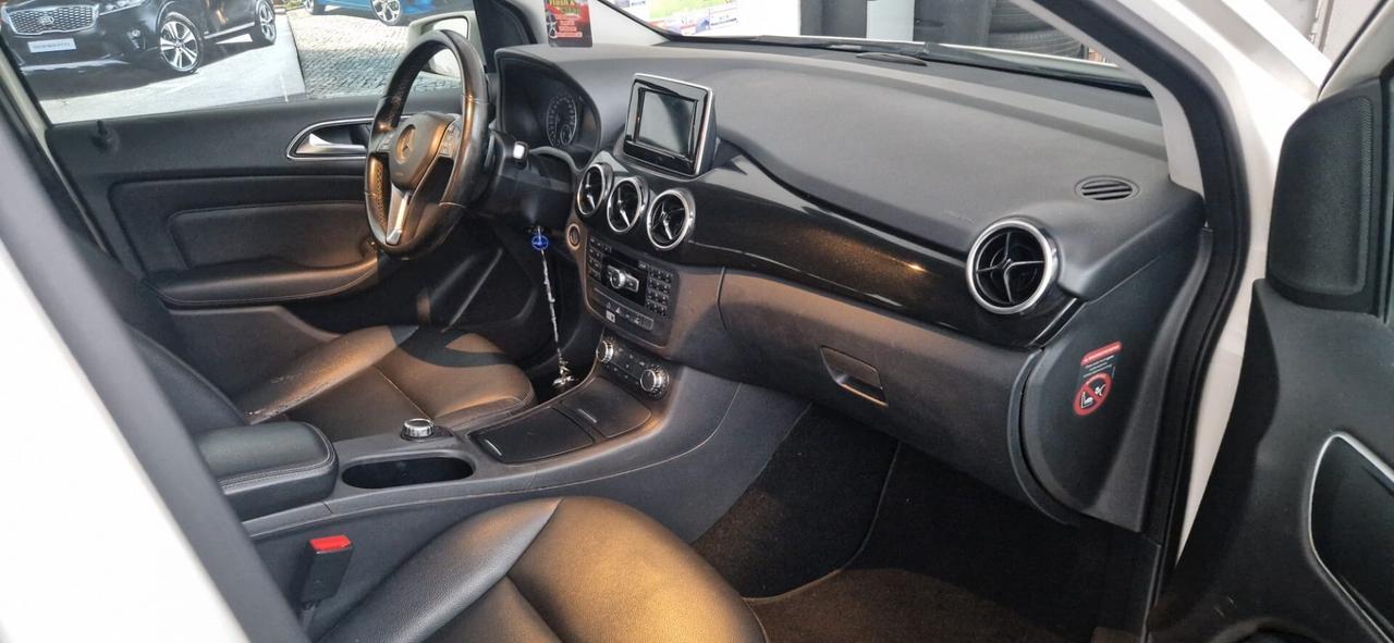 Mercedes-benz B 200 NGD Executive